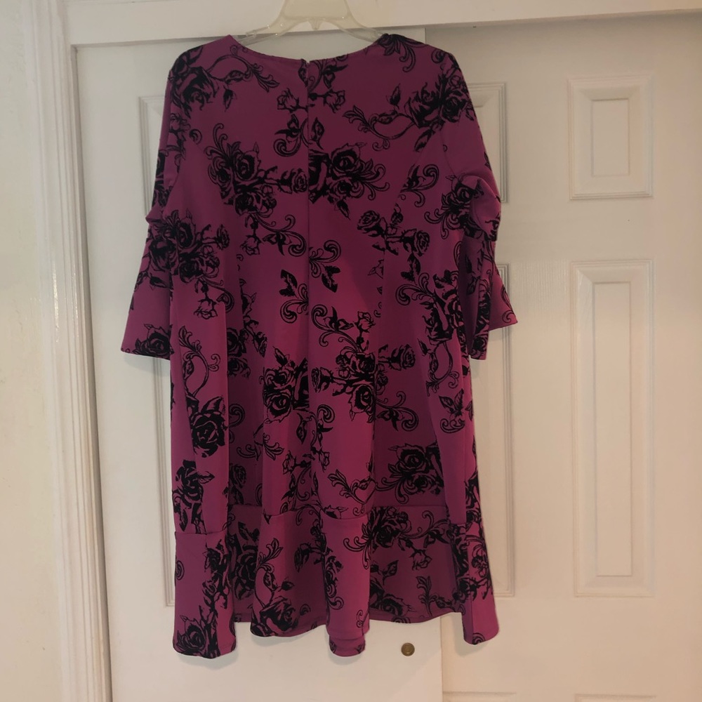 Plus size dress - Picture 3 of 3